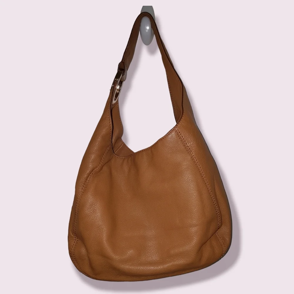 Michael Kors Fulton Large Pebbled Leather Slouchy Shoulder Bag and Wallet - Picture 7 of 10